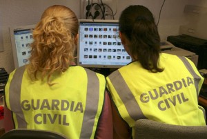 guardia_civil_material_pornografico