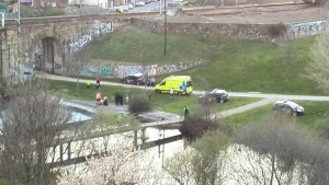 hombre en el rio ponferrada