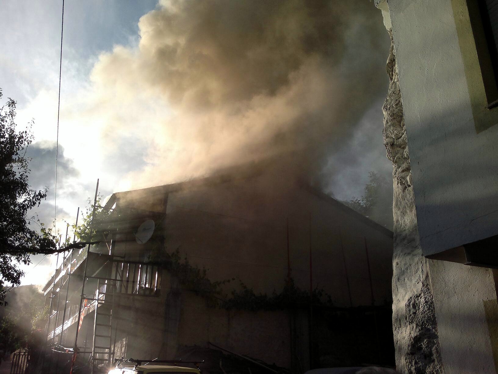 casa ardiendo Villabuena (2)