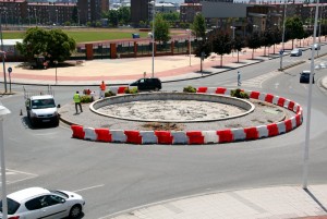desmontando rotonda cuartel