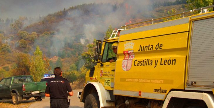 UN CAMIÓN "AUTOBOMBA"