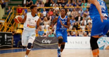 AVANCE DE B. BANKS