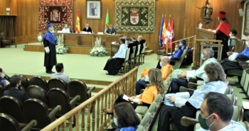 acto apertura curso universidad leon.JPG