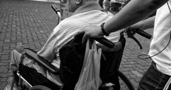wheelchair-952183_1280