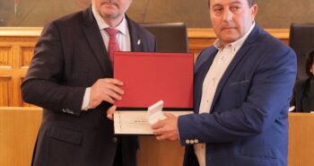 135829-medalla pedro DIPU