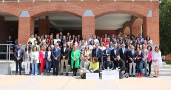 Un centenar de alumnos y 40 empresas tecnológicas se dan cita en la segunda edición de 'Expo LEÓNi4'