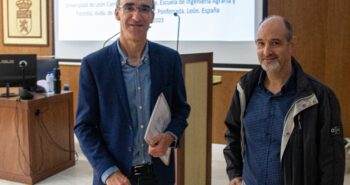José Ramón Rodríguez y uno de los profesores visitantes