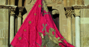 PENDÓN SAN ISIDORO - Puerta del Perdón