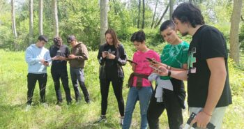 Alumnos del CIFP Almázcara estimando volumen de madera de chopo con la aplicación Chopo4D