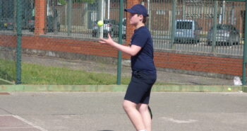 Álvar con la pelota