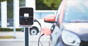 electric-car-4381728_1280