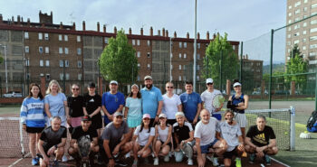 Casi una veintena de tenistas bercianos tomaron parte en la I Copa Ferrata